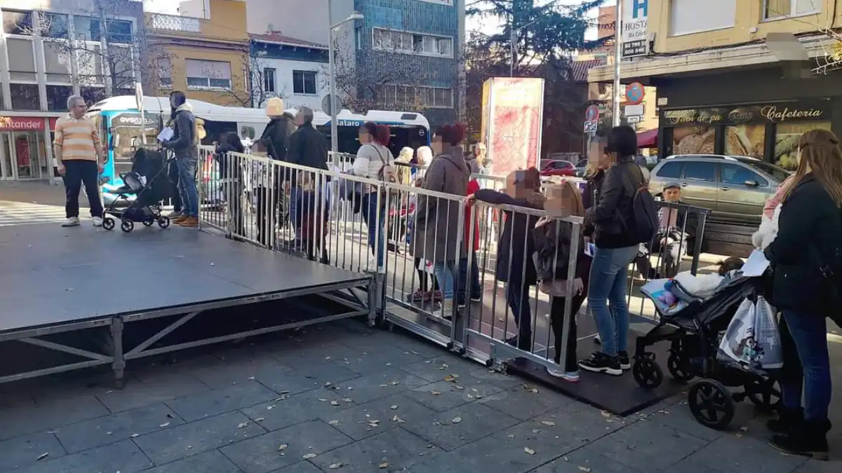 Accediendo a papá Noel por una rampa inclusiva